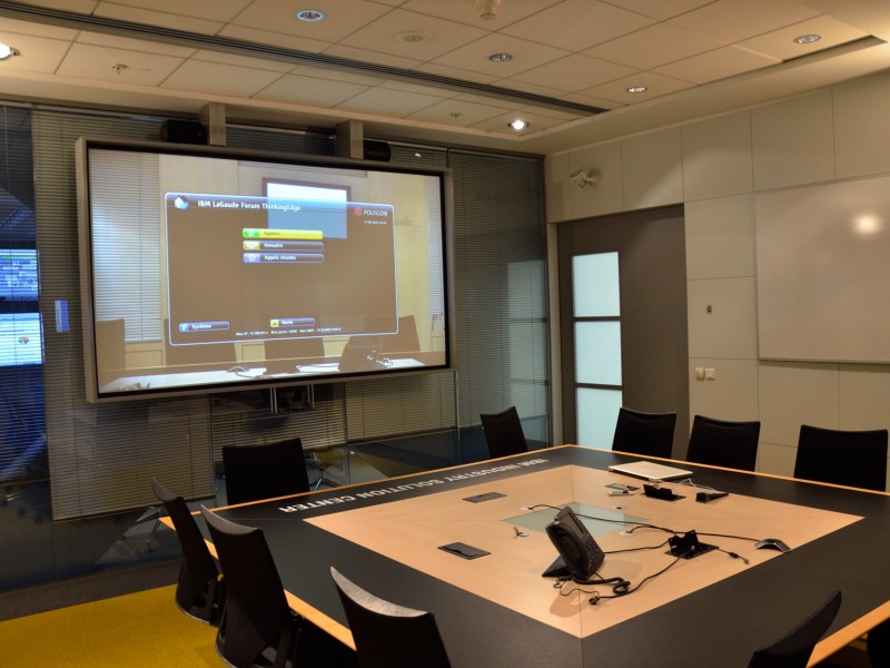 Salle de réunion design audiovisuel